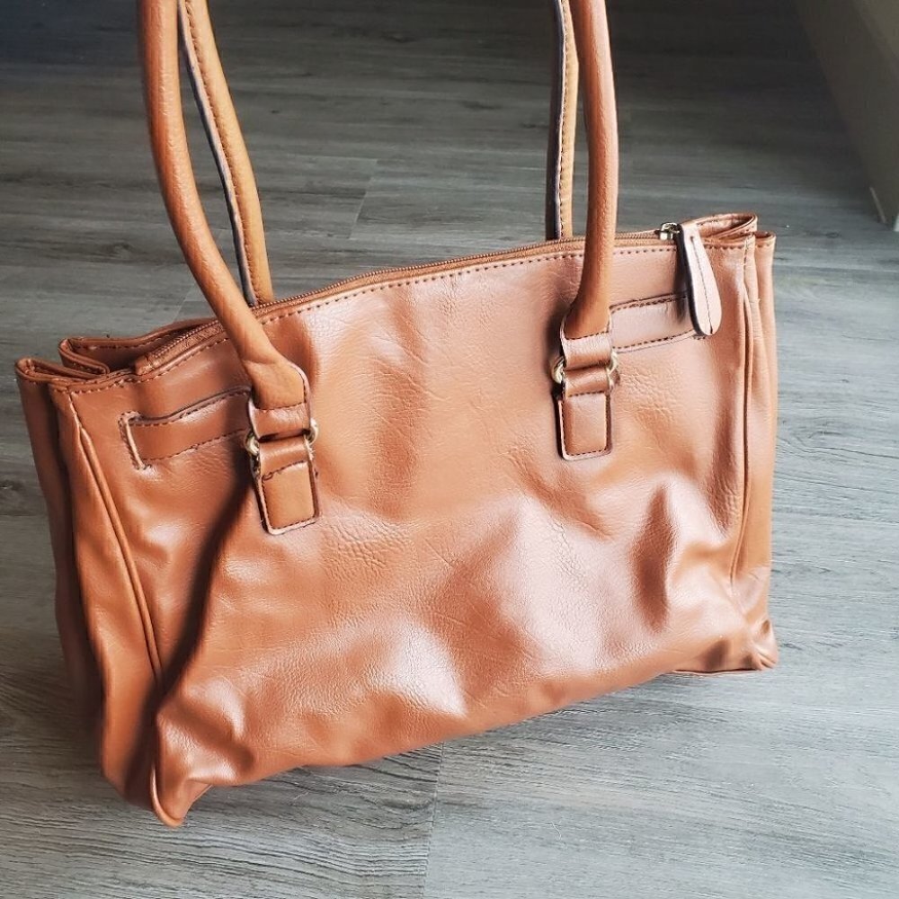 Purse - Picture 3 of 5